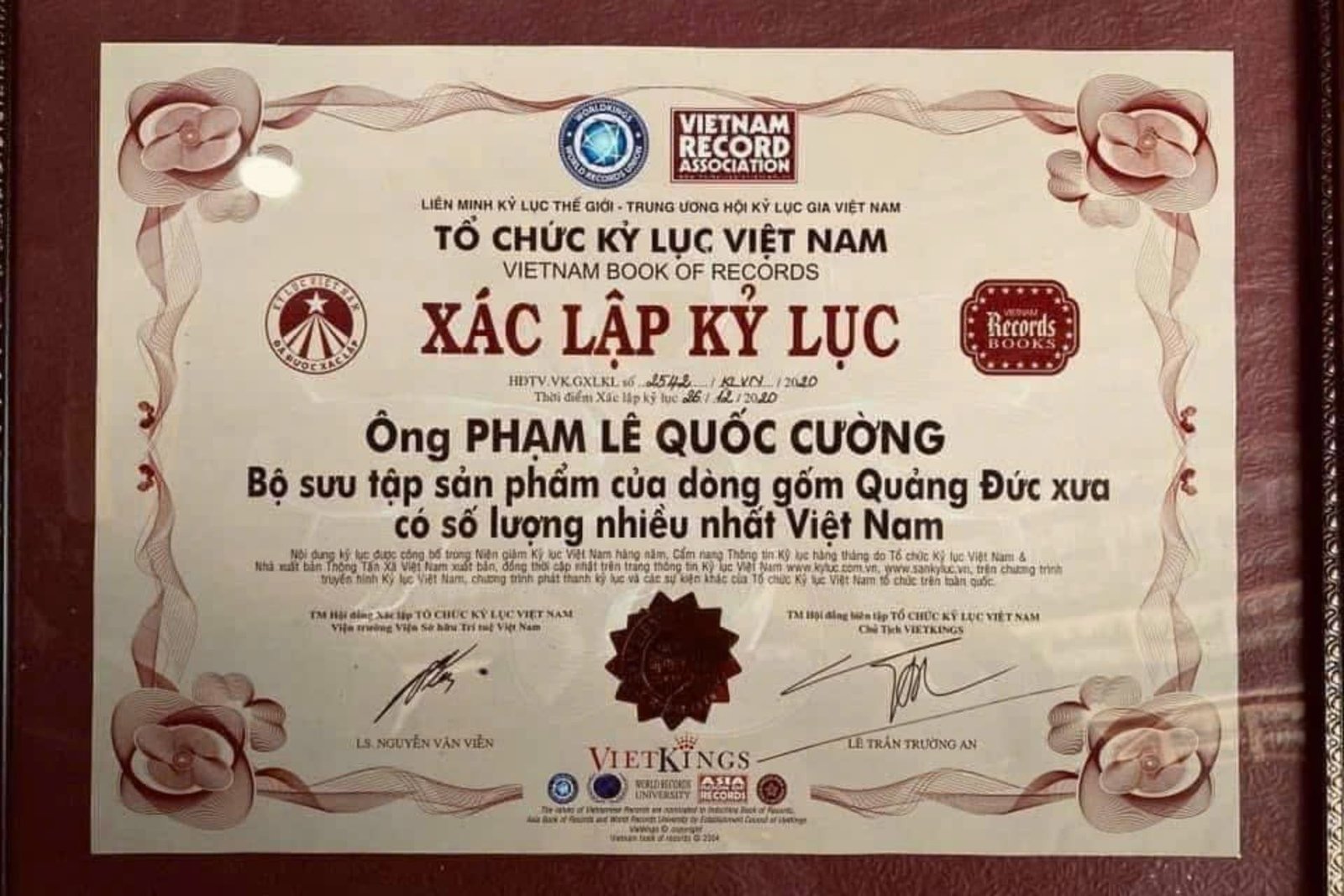 bo-suu-tap-gom-quang-duc-quy-tu-so-luong-lon-hien-vat-tai-viet-nam