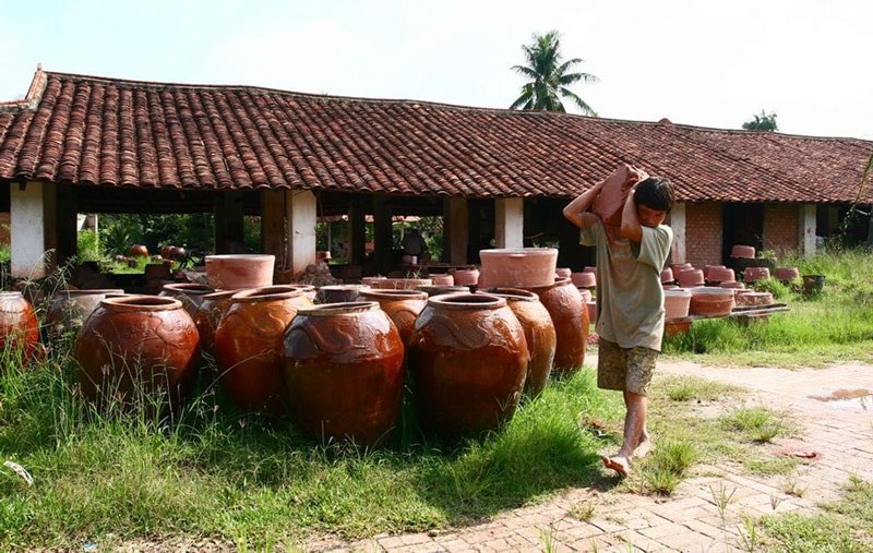 thoi-quen-dung-lu-gom-cua-nguoi-viet-xua